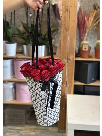 Çantada 21 Adet İthal Kırmızı Gül 
