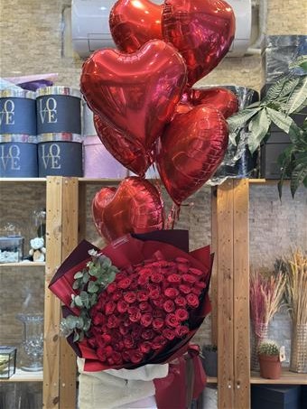 Uçan Balonlu XL Kırmızı Gül Buketi 